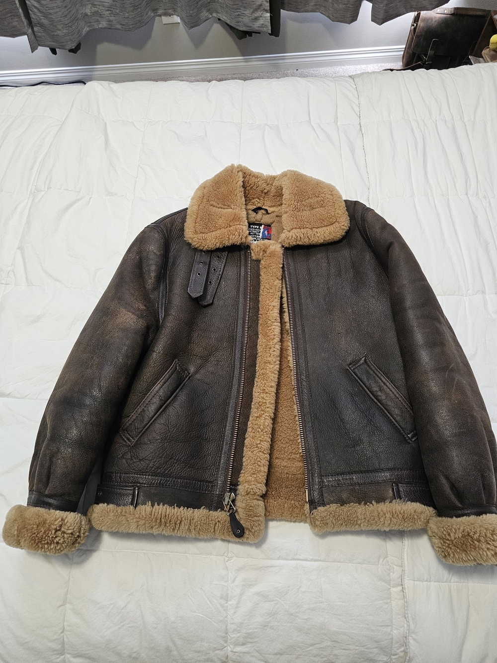 Men's Vintage SCHOTT NYUSA B3 Shearling Leather Jacket 38